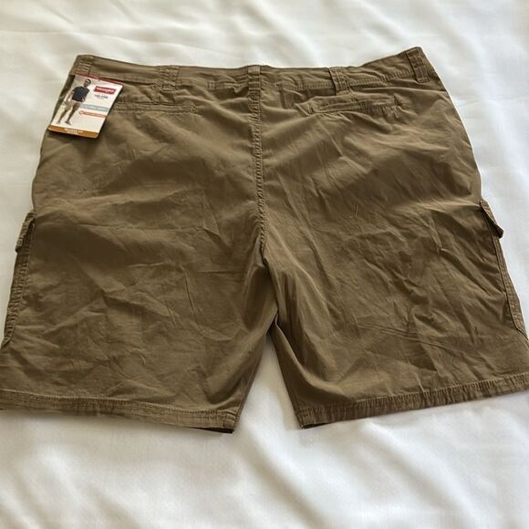 Ripstop Cargo Shorts Mens 46 Brown Wrangler - Picture 3 of 3